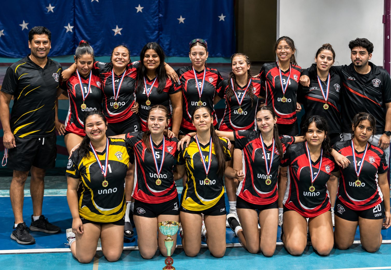Rama femenina Falcon Voleibol